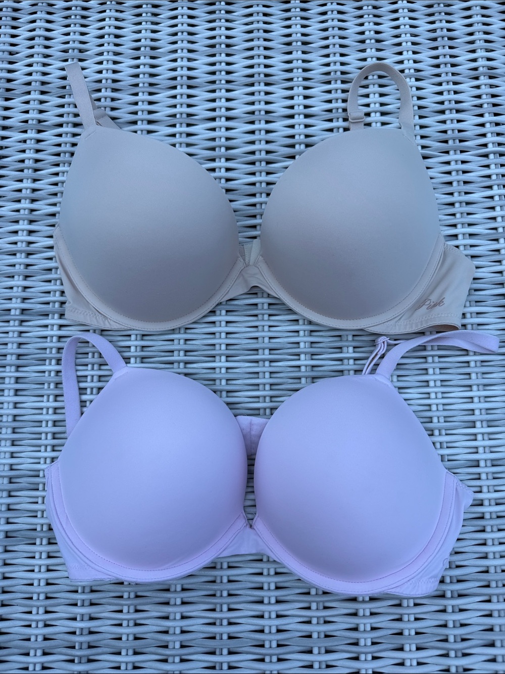 PINK Victoria's Secret Seamless T-Shirt Bras - Nude & Light Pink